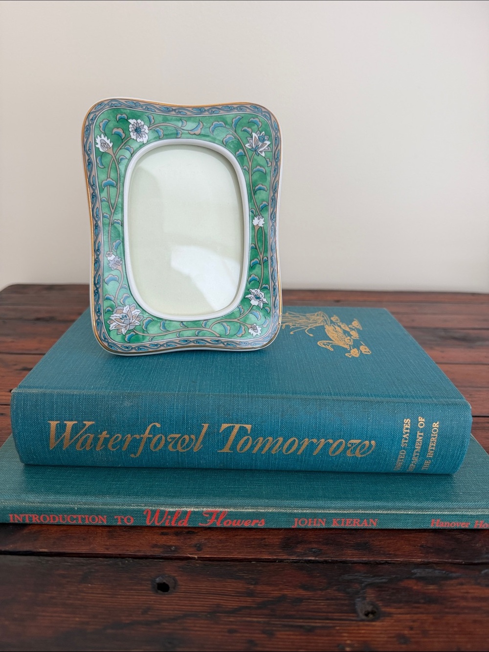Green Vintage 1986 Etude Takahashi San Francisco Hand Decorated Picture Frame. - Picture 2 of 10